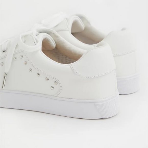 TORRID WHITE FAUX LEATHER STUDDED LACE-UP SNEAKERs 12 (WW) Shoes - Picture 3 of 7